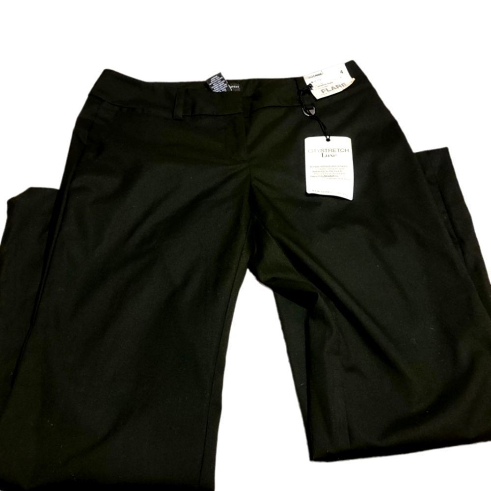 New York &Company Size 4 Petite flare black mid rise